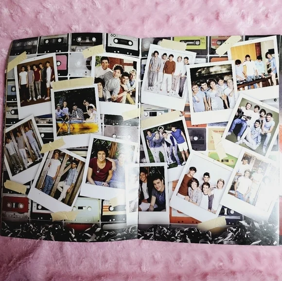 One Direction Tour 2013 Concert Program Book - Picture 6 of 7